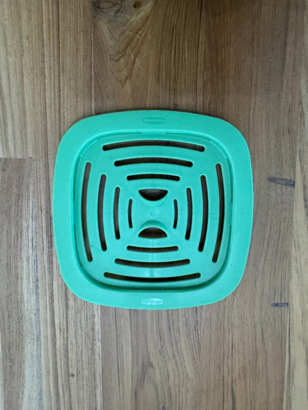 Rubbermaid Produce Saver 7K03 Grid Tray Vent Replacement INSERT ONLY; 5-1/4"